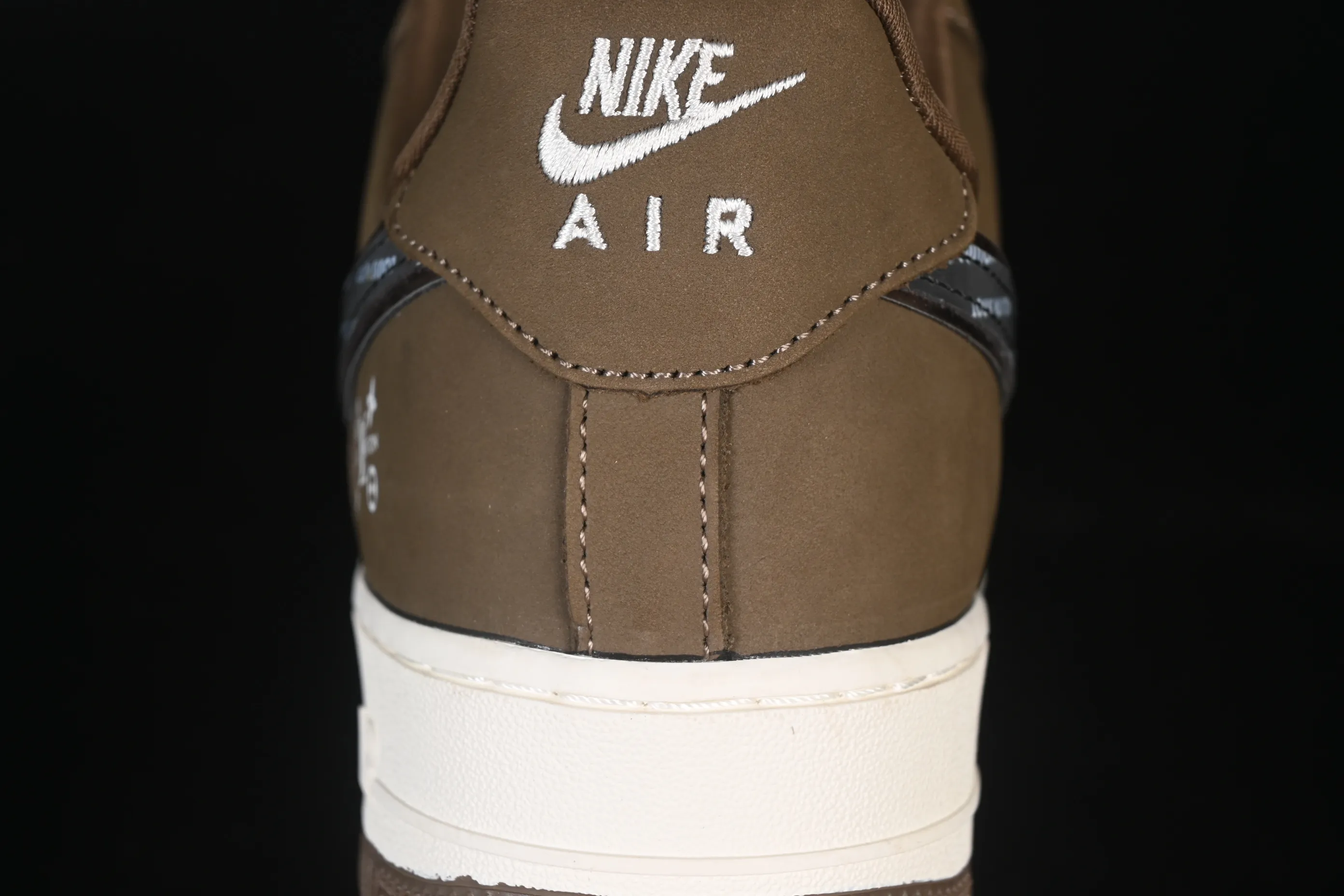 All categories Nk Air Force 1 Air Force series Nk Air Force 1 Low Air Force low top Nike Air Force 1'07 Low LV co-branded Army green silver black Air Force 1 low top casual sneakers DK0188-086